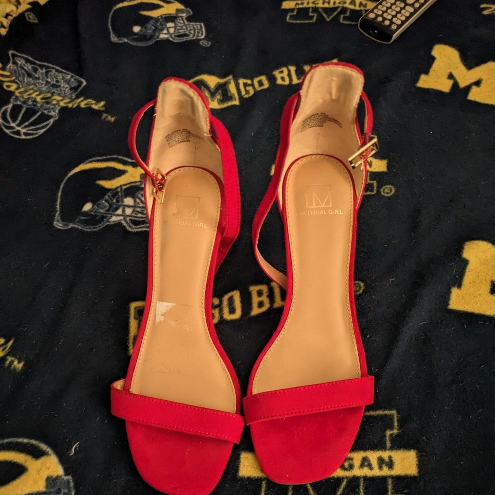 MATERIAL GIRL Womens Red Padded Ankle Strap Blaire Square Toe Stiletto Size 9w
